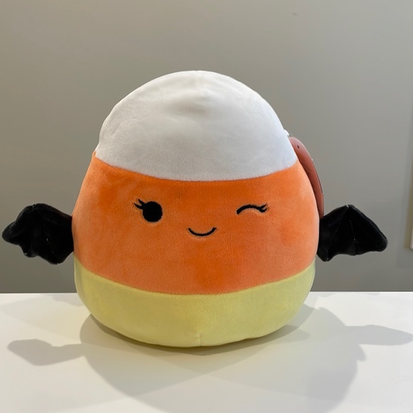 Squishmallows Other Nwt 8 Casey The Candy Corn Bat Halloween